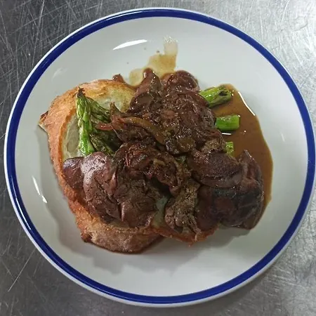 דירה White Stallion