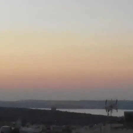 White Stallion דירה *