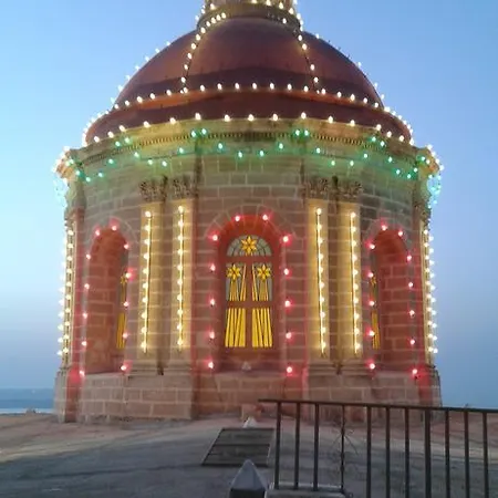 דירה White Stallion *