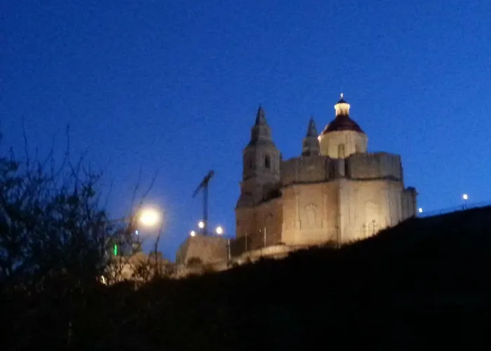 白马公寓 公寓 *